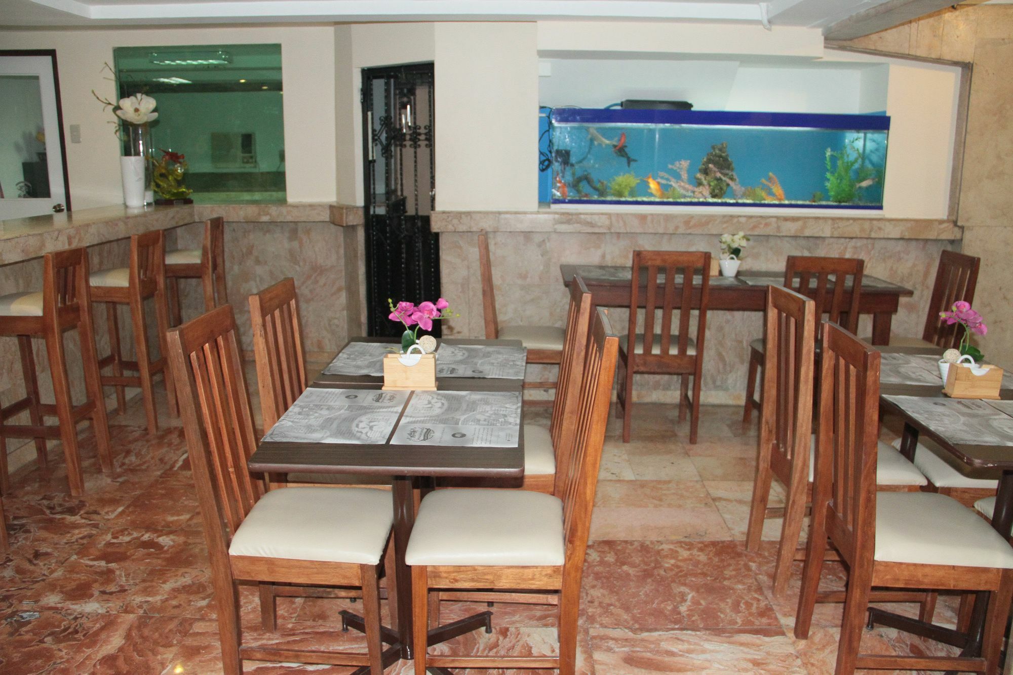 Crosswinds Ocean Hotel Paranaque City Екстериор снимка